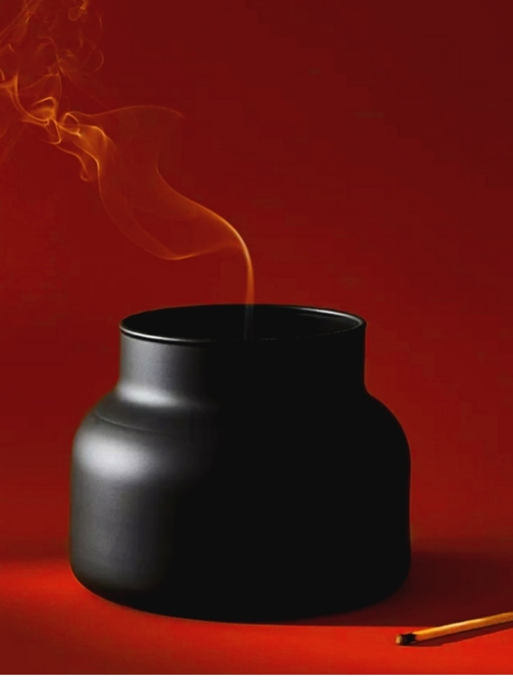 VOLCANO GIANT MATTE BLACK JAR CANDLE BY CAPRI BLUE, 50 OZ., RETAIL 108.00 USD